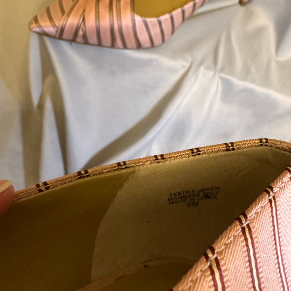 Ann Taylor Pink Striped Knot Kitten Heel Pumps - Picture 3 of 8